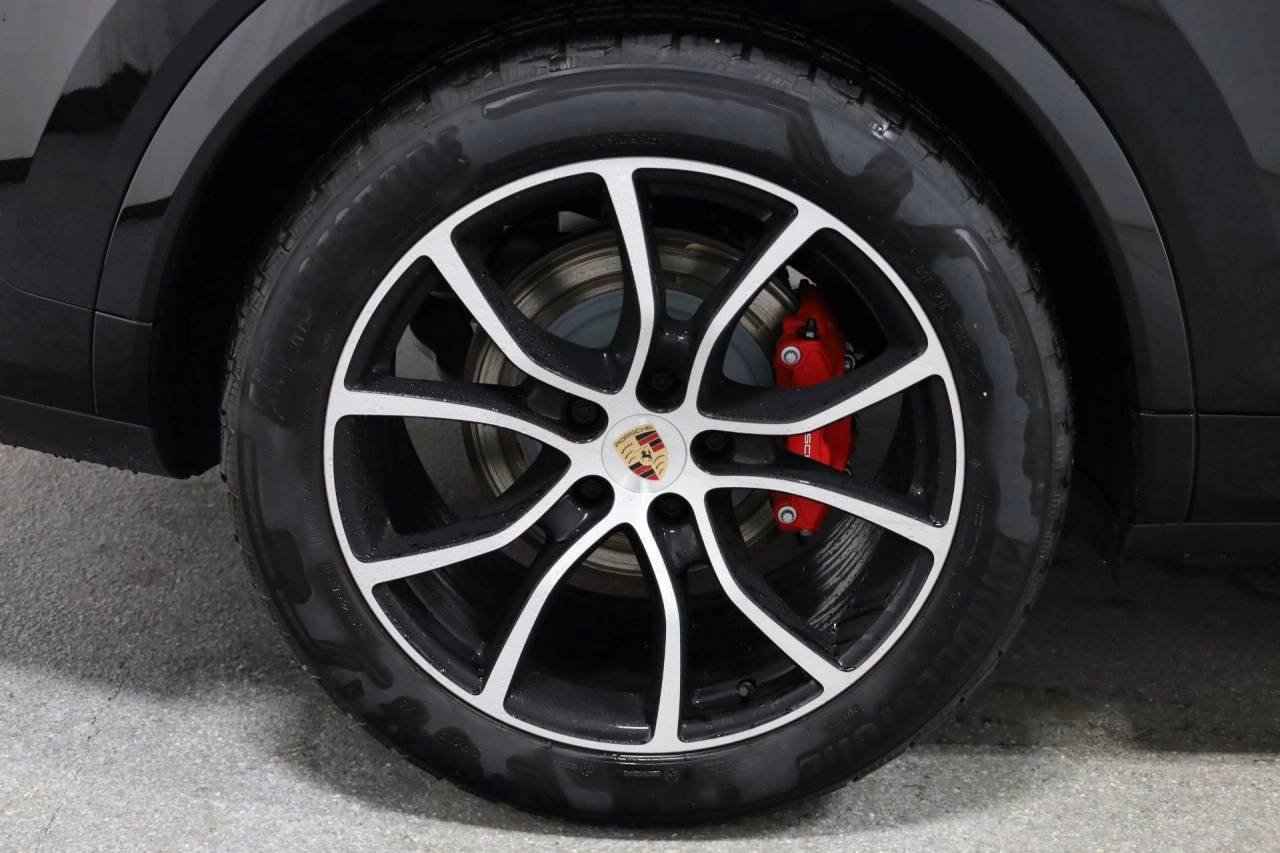 New 2026 Chromite Black Metallic Porsche S Coupe image 38
