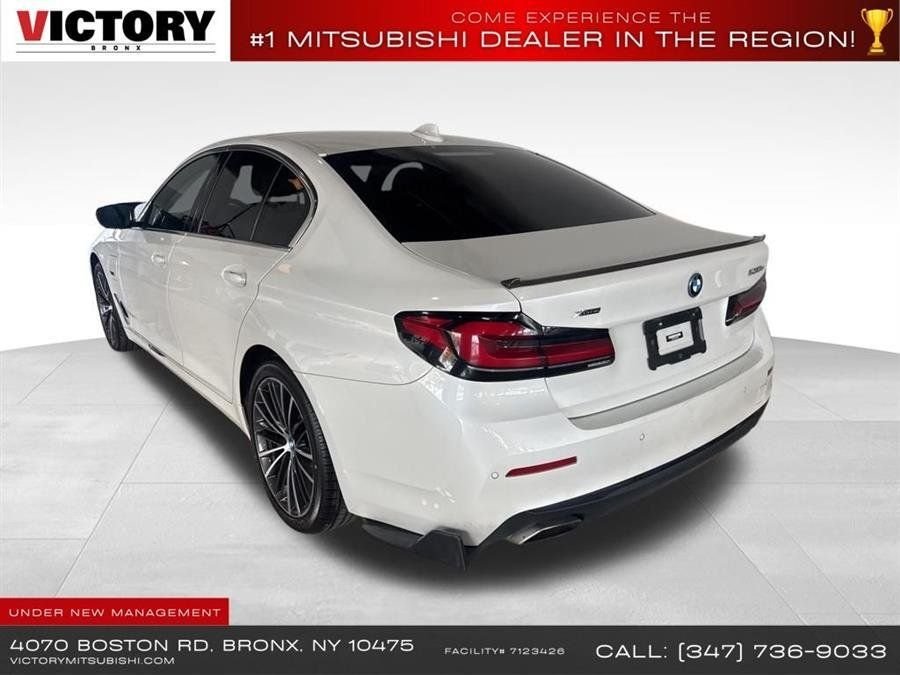 Used 2022 White BMW 530e iPerformance image 6