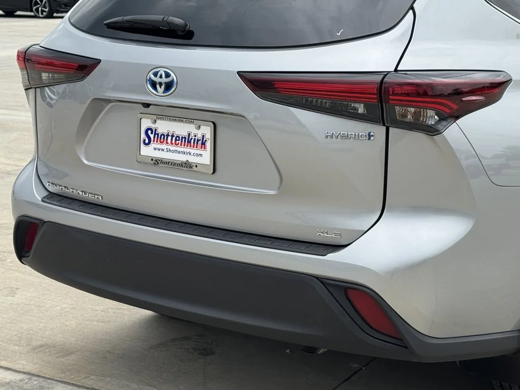 Used 2024 Silver Toyota XLE image 6