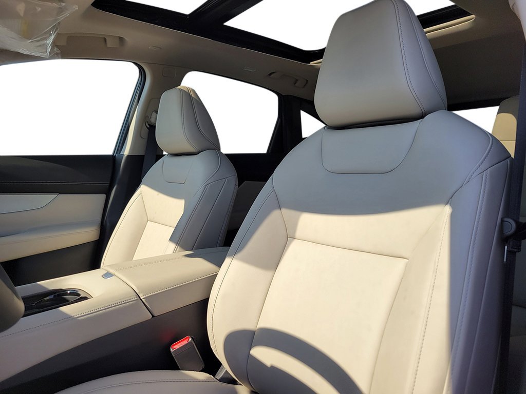 New 2026 Everest White Pearl Tricoat Nissan SL image 31