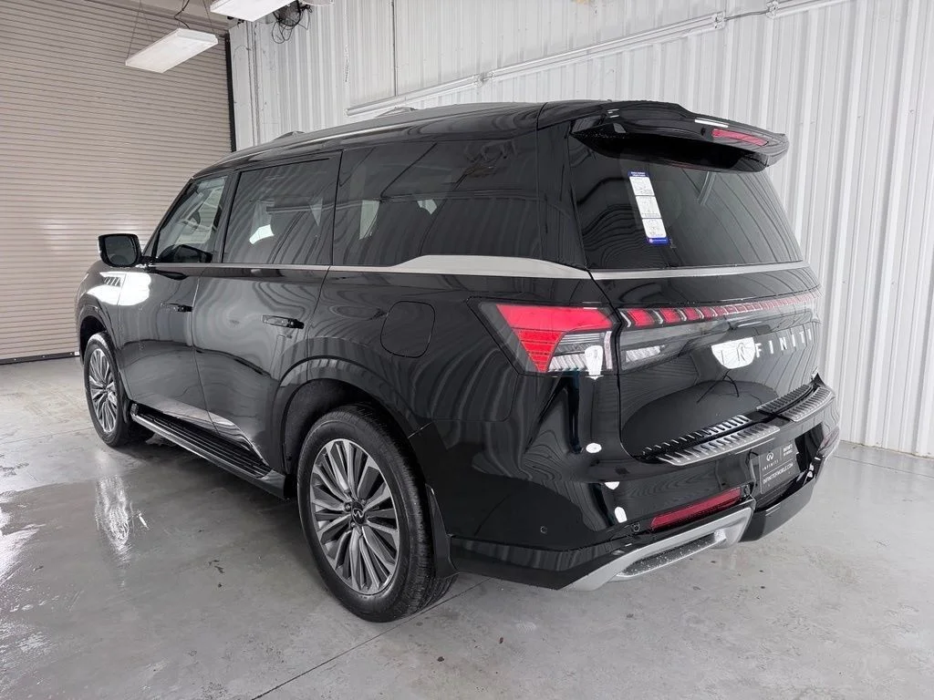 Used 2026 Black INFINITI LUXE image 4