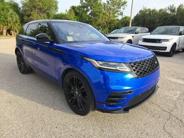 Used 2021 Blue Metallic Land Rover R-Dynamic S image 7