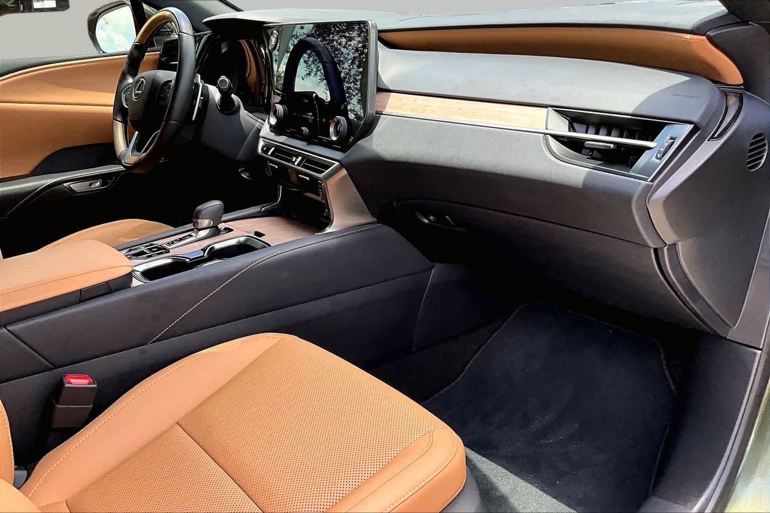 Used 2026 Nori Green Pearl Lexus Premium image 19