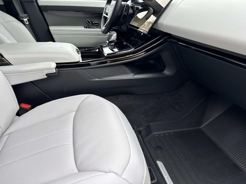 New 2026 Varesine Blue LAND ROVER SE image 7