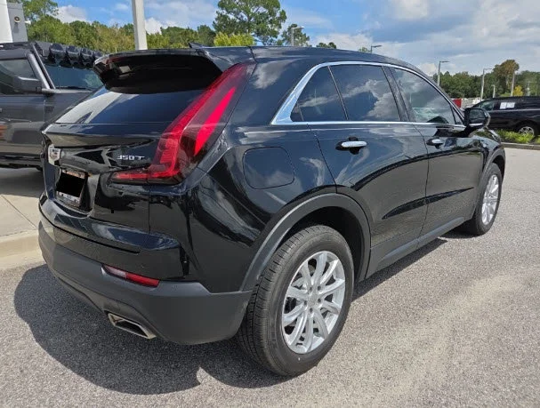 Used 2023 Black Cadillac Luxury image 8
