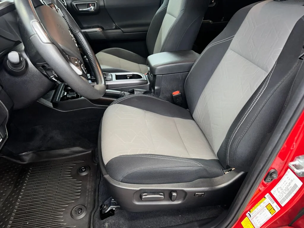 2023 Toyota Tacoma TRD Off Road - Photo 6