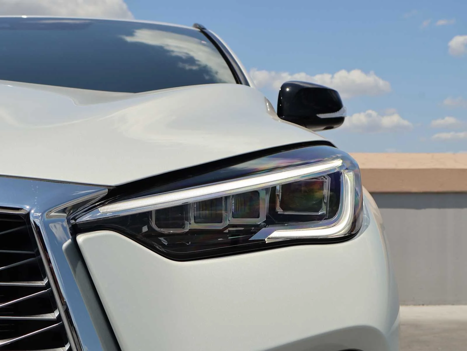 Certified Used 2025 Radiant White INFINITI SENSORY image 10