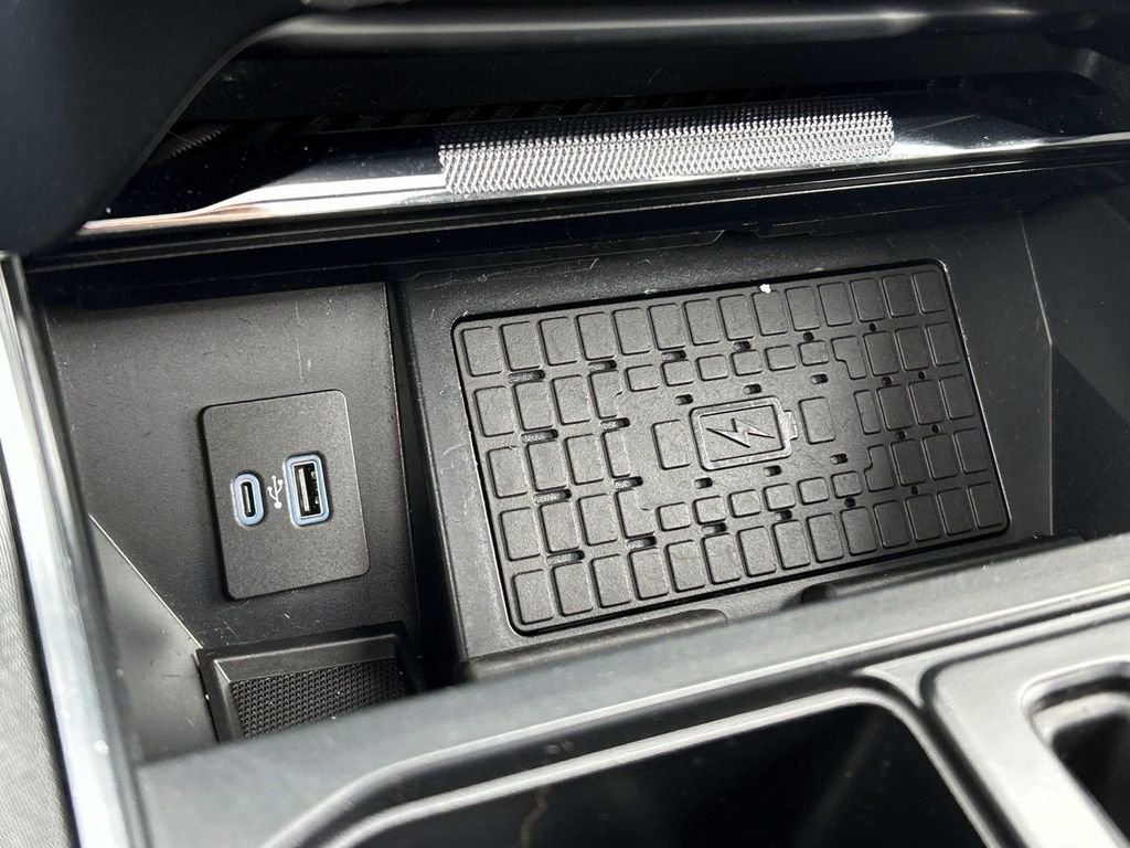 Used 2023 Gray Ford Raptor image 31