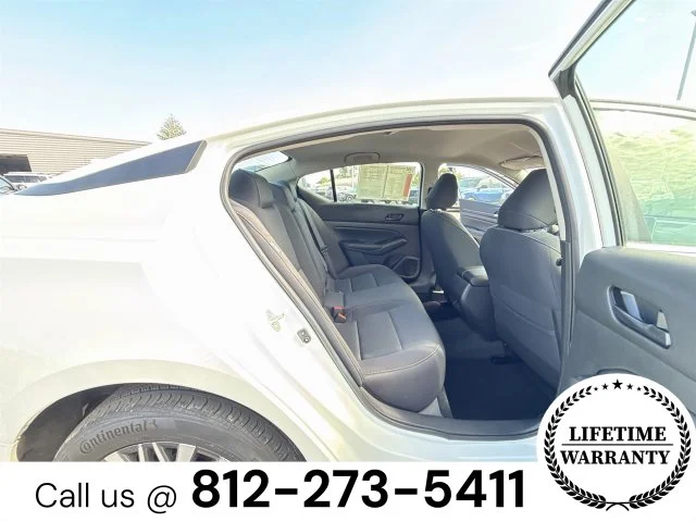 Used 2024 White Nissan 2.5 SV image 24