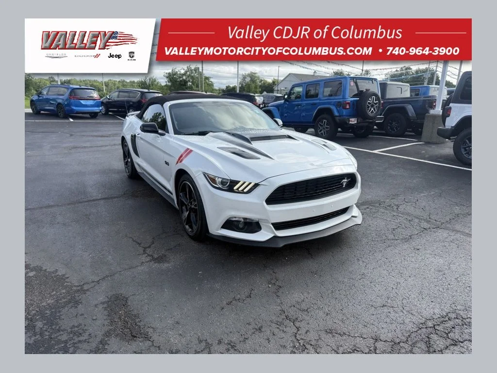 Used 2017 White Ford GT Premium image 1