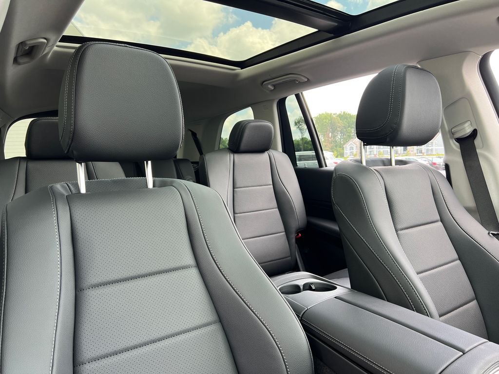 New 2026 Selenite Grey Metallic Mercedes-Benz GLS 450 image 29