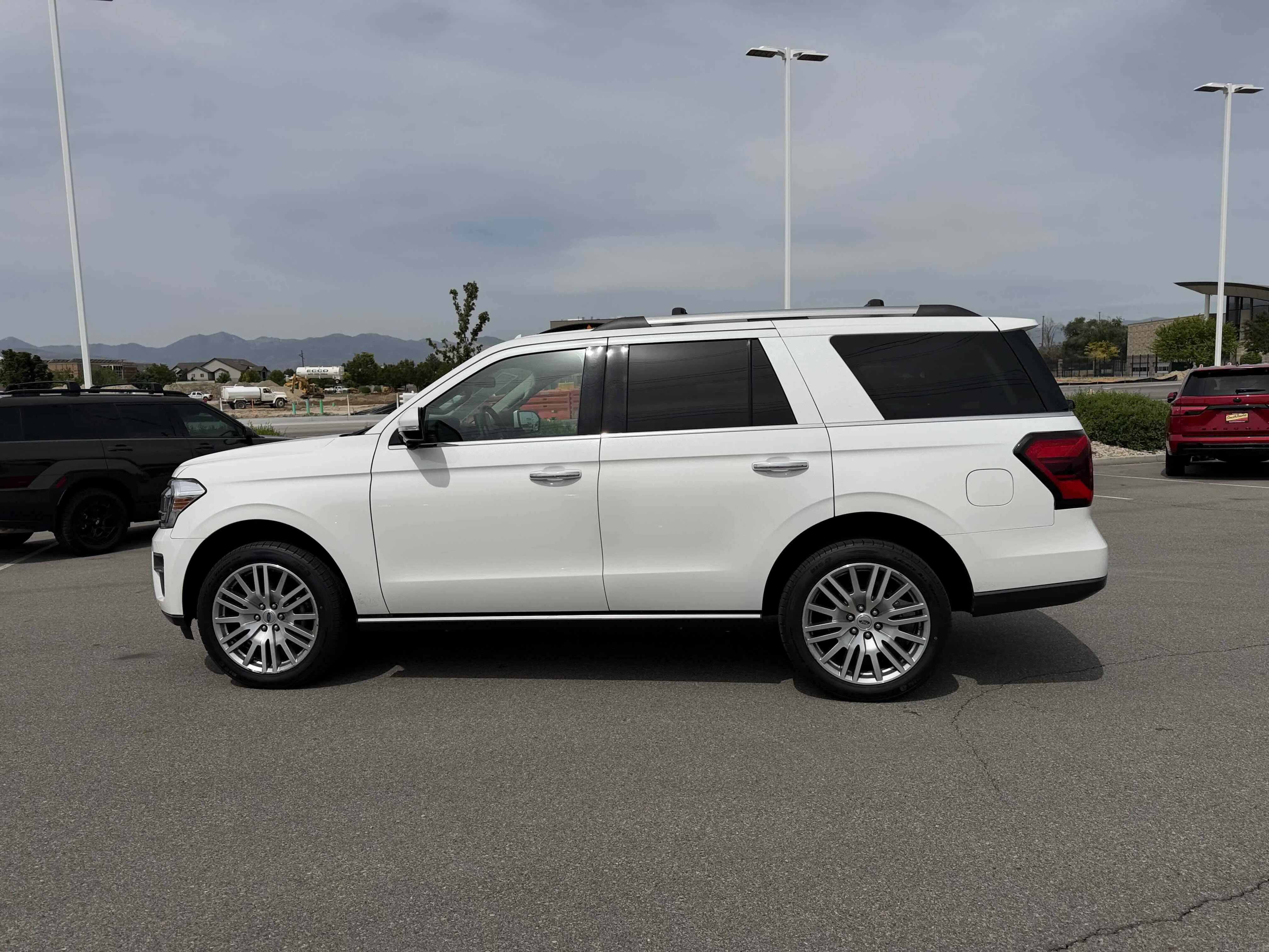 Used 2023 White Metallic Ford Limited image 2