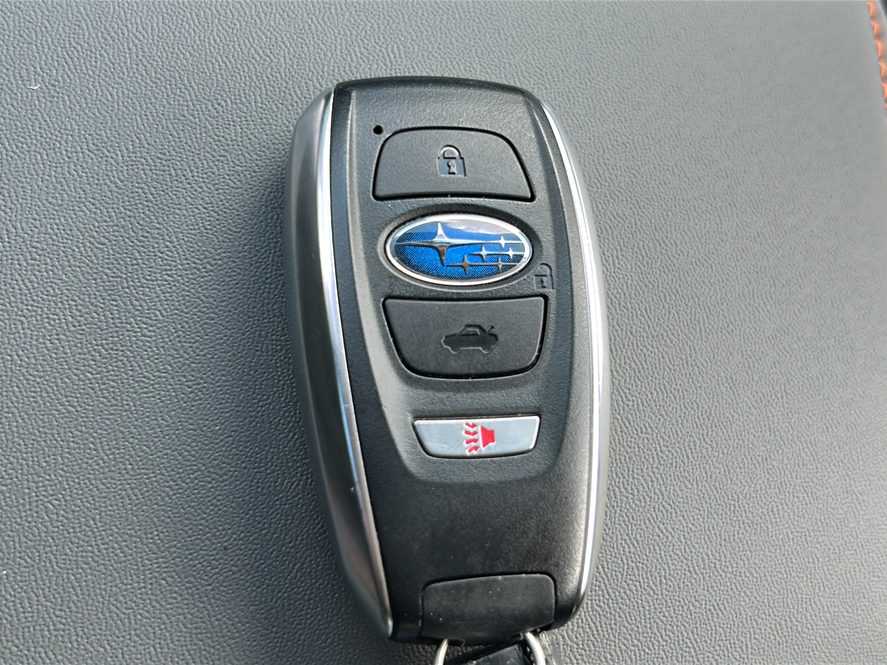 Used 2025 Crystal White Pearl Subaru Limited image 25
