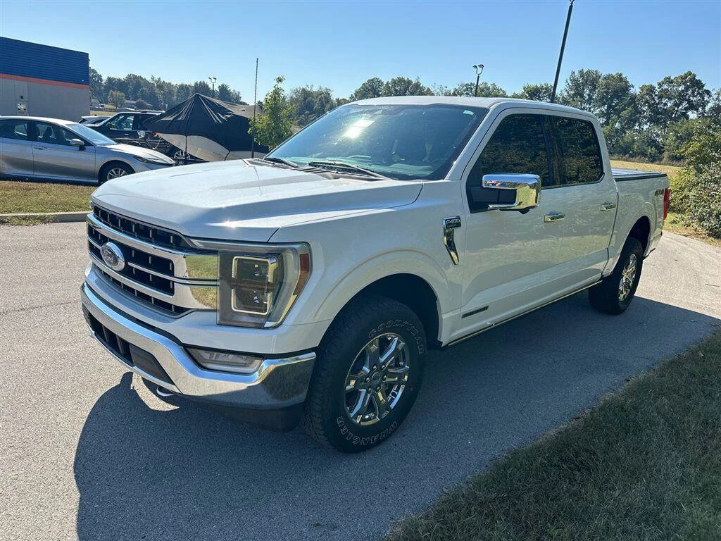 Used 2021 White Ford Lariat image 3