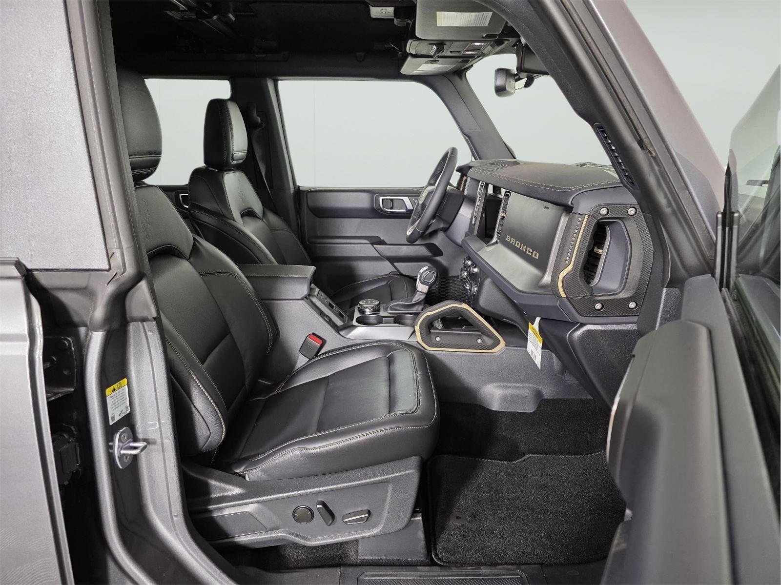 Used 2025 Carbonized Gray Metallic Ford Badlands image 23
