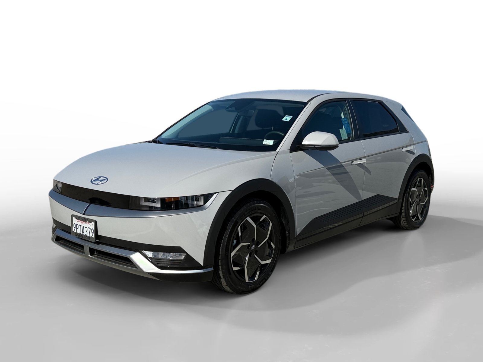 Certified Used 2024 Cyber Gray Hyundai SE image 1