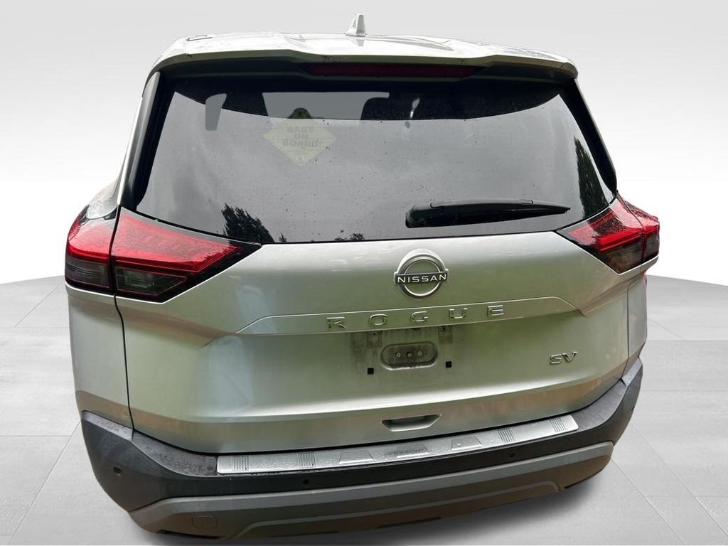 Used 2022 Silver Nissan SV image 7