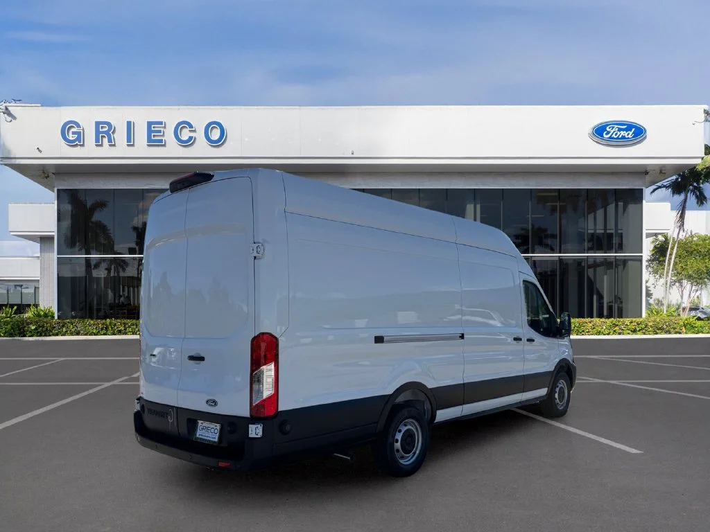 New 2027 White Ford Base image 7