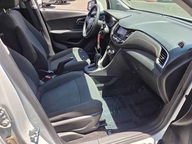 2021 Chevrolet Trax LS - Photo 15