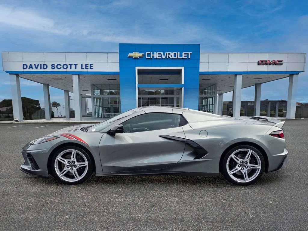 Used 2023 Hypersonic Gray Metallic Chevrolet 2LT image 12