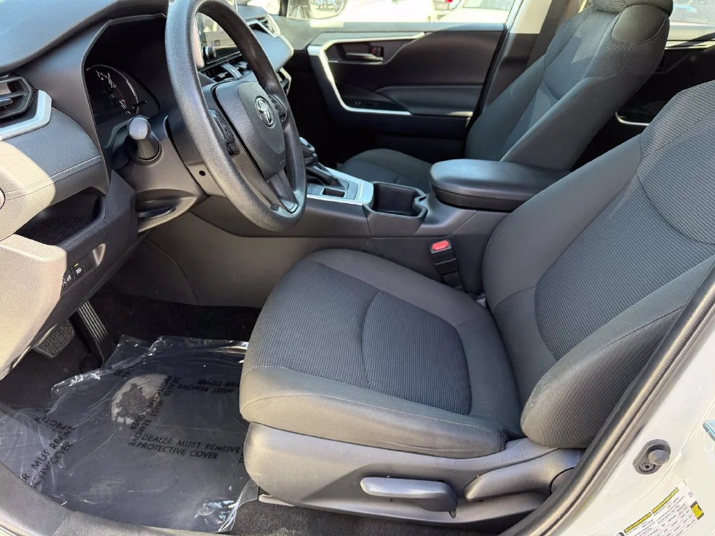 Used 2025  Toyota LE image 23
