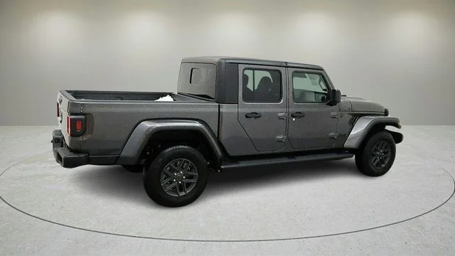 New 2026 Granite Crystal Metallic Clearcoat Jeep Sport S image 10