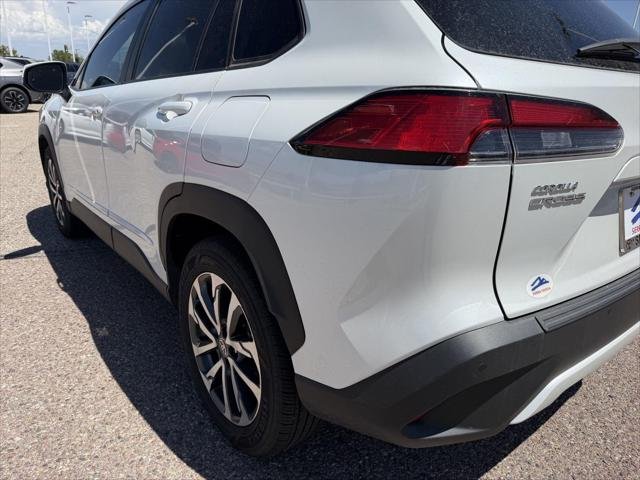 Certified Used 2023 WIND CHILL PEARL* Toyota  image 12