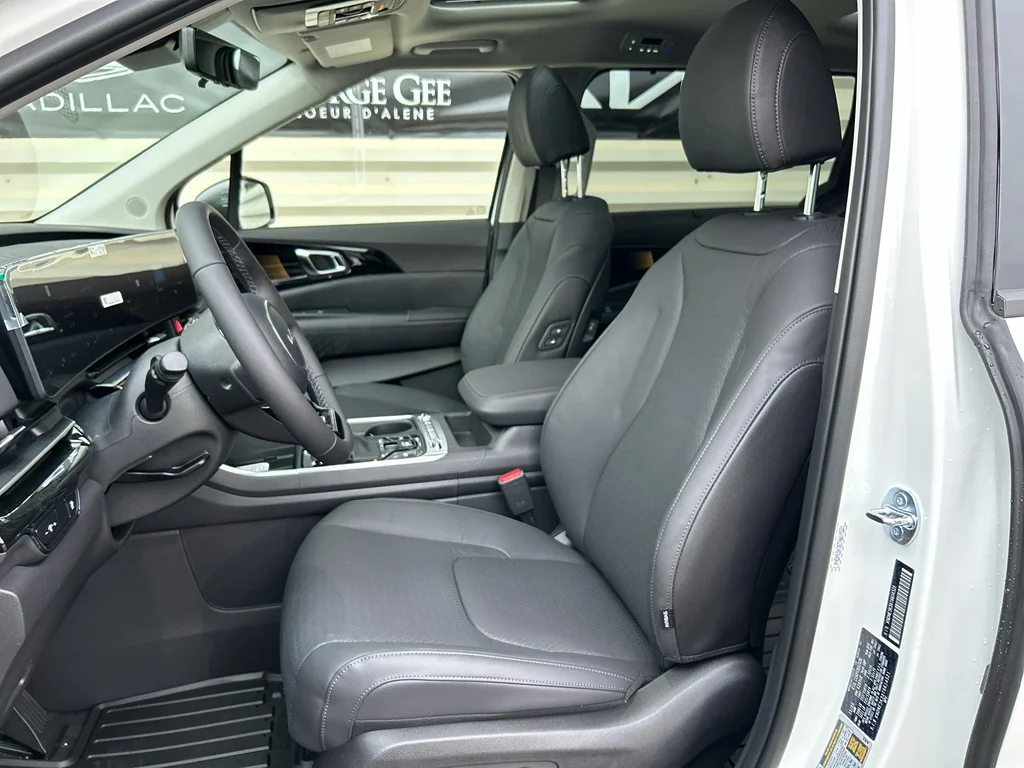 New 2026 Snow White Pearl Kia SX Prestige image 10