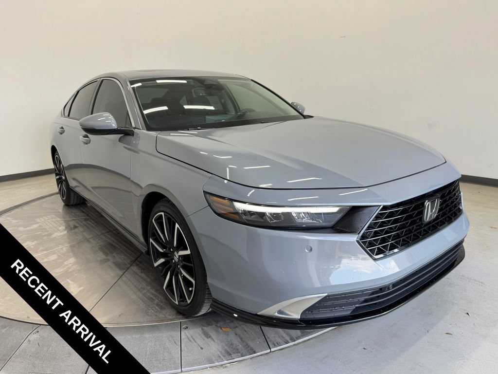 Certified Used 2025 Urban Gray Pearl Honda HYBRID TOURING image 41