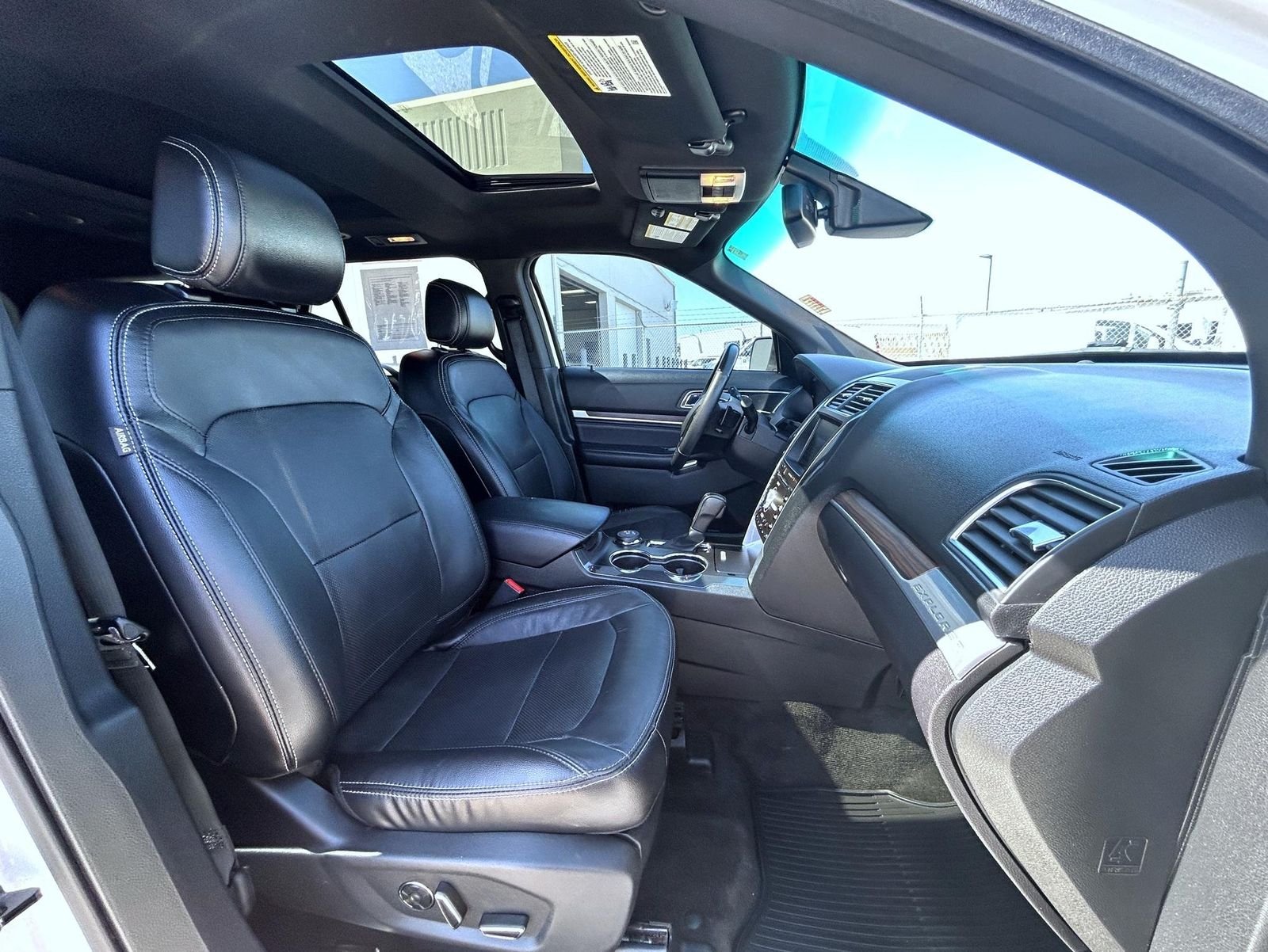 Used 2016 White Ford Limited image 16