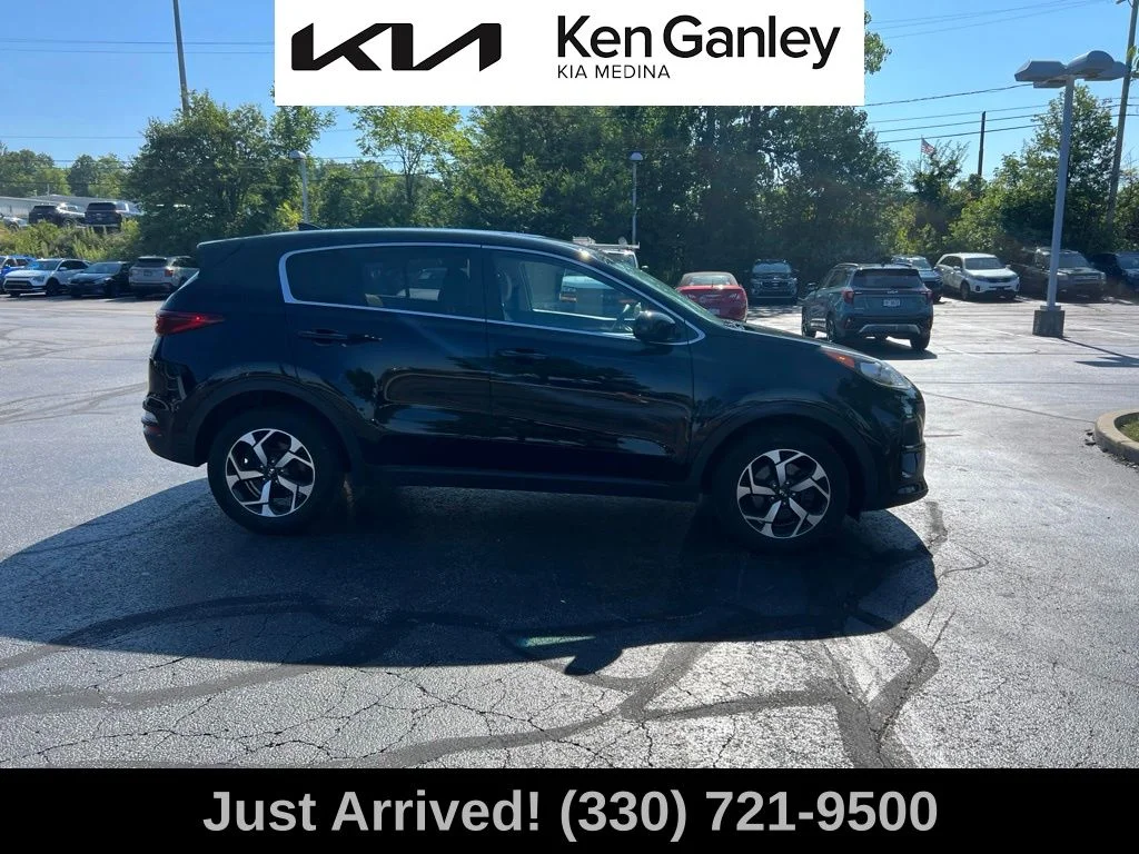 Used 2021 Red Kia LX image 4