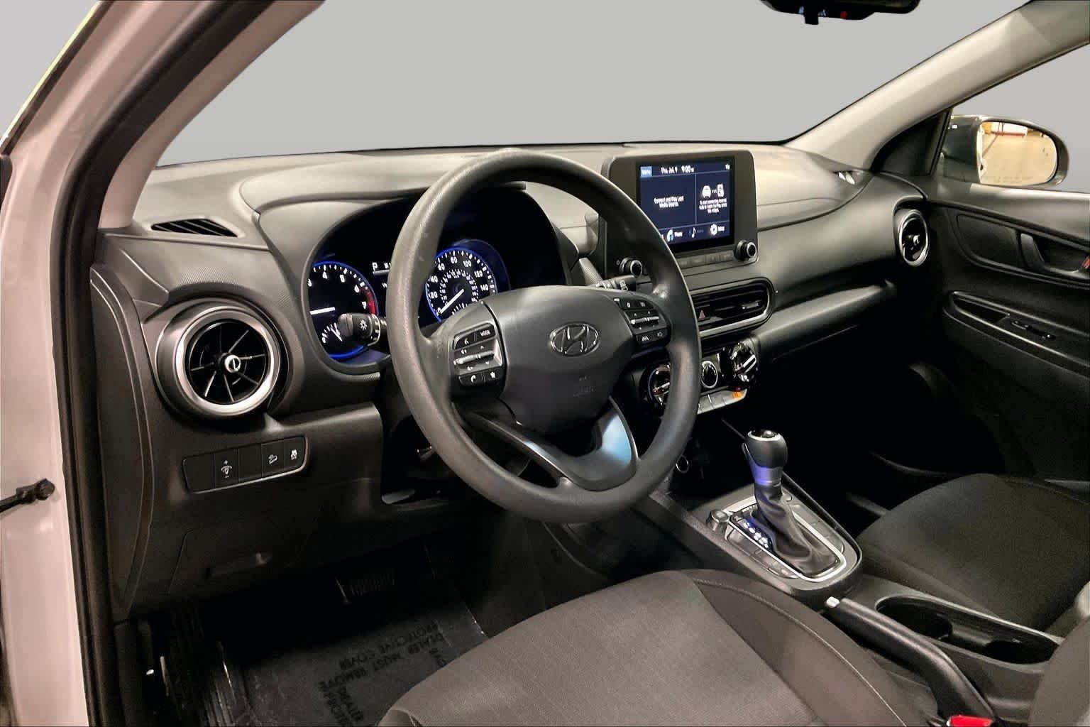 Used 2022 Cyber Silver w/Black Roof Hyundai SEL image 16