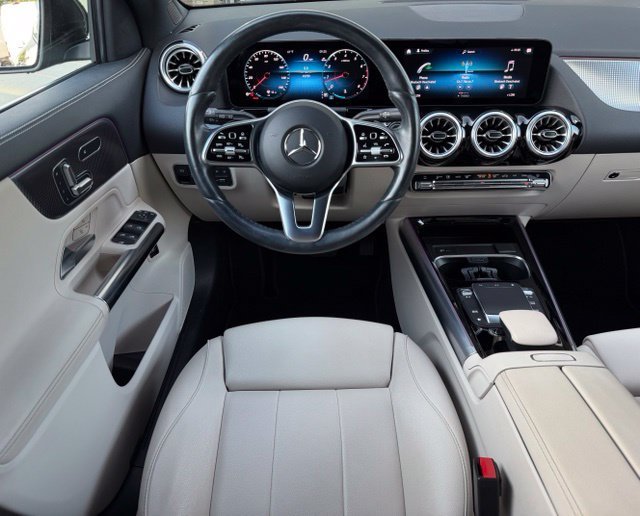 Used 2023  Mercedes-Benz GLA 250 image 13