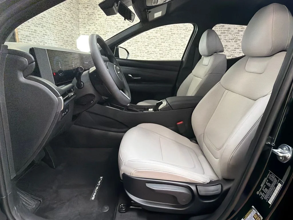 New 2027 Phantom Black Hyundai SE image 22