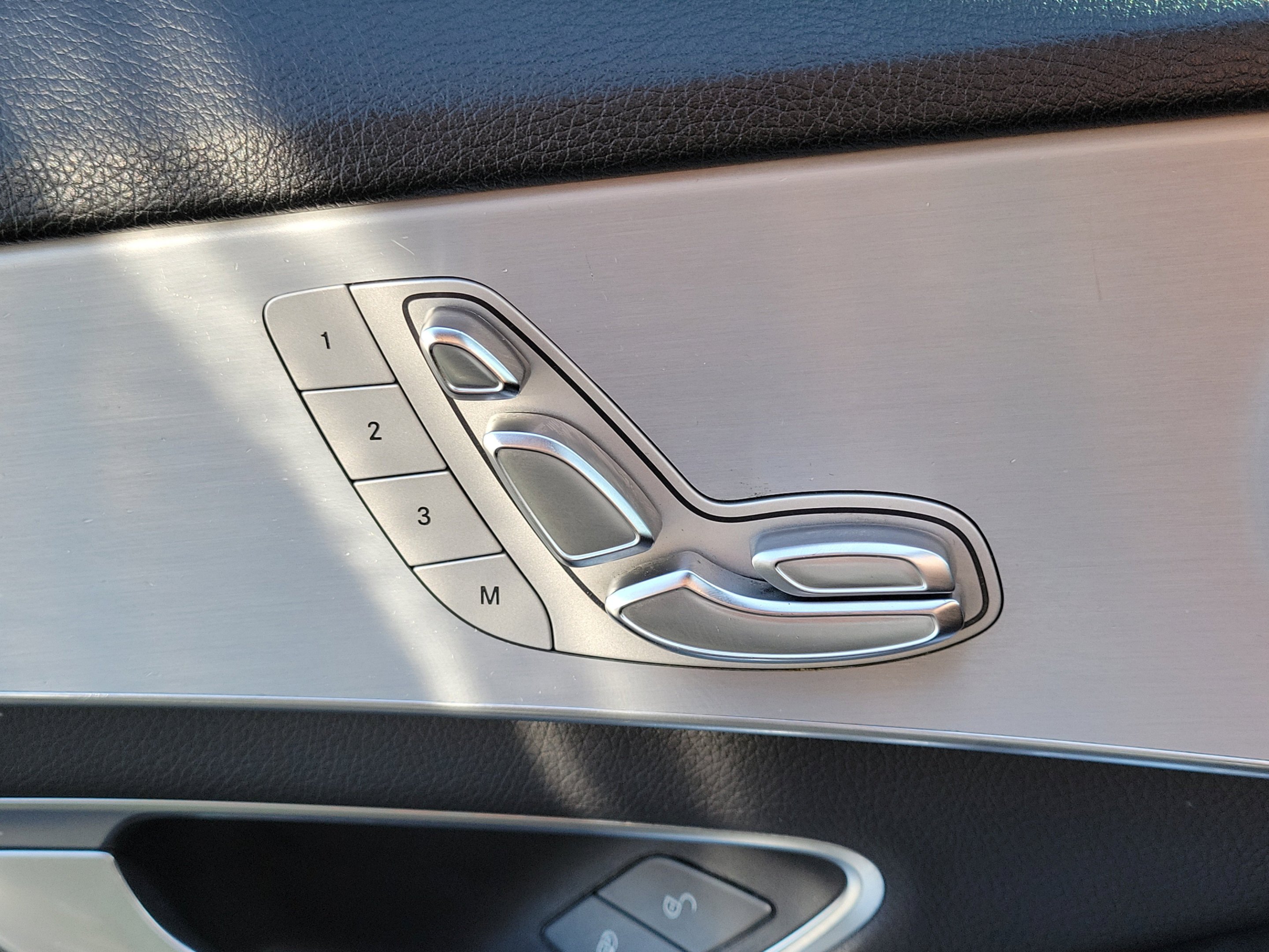 Used 2019 Brilliant Blue Mercedes-Benz C 300 image 24