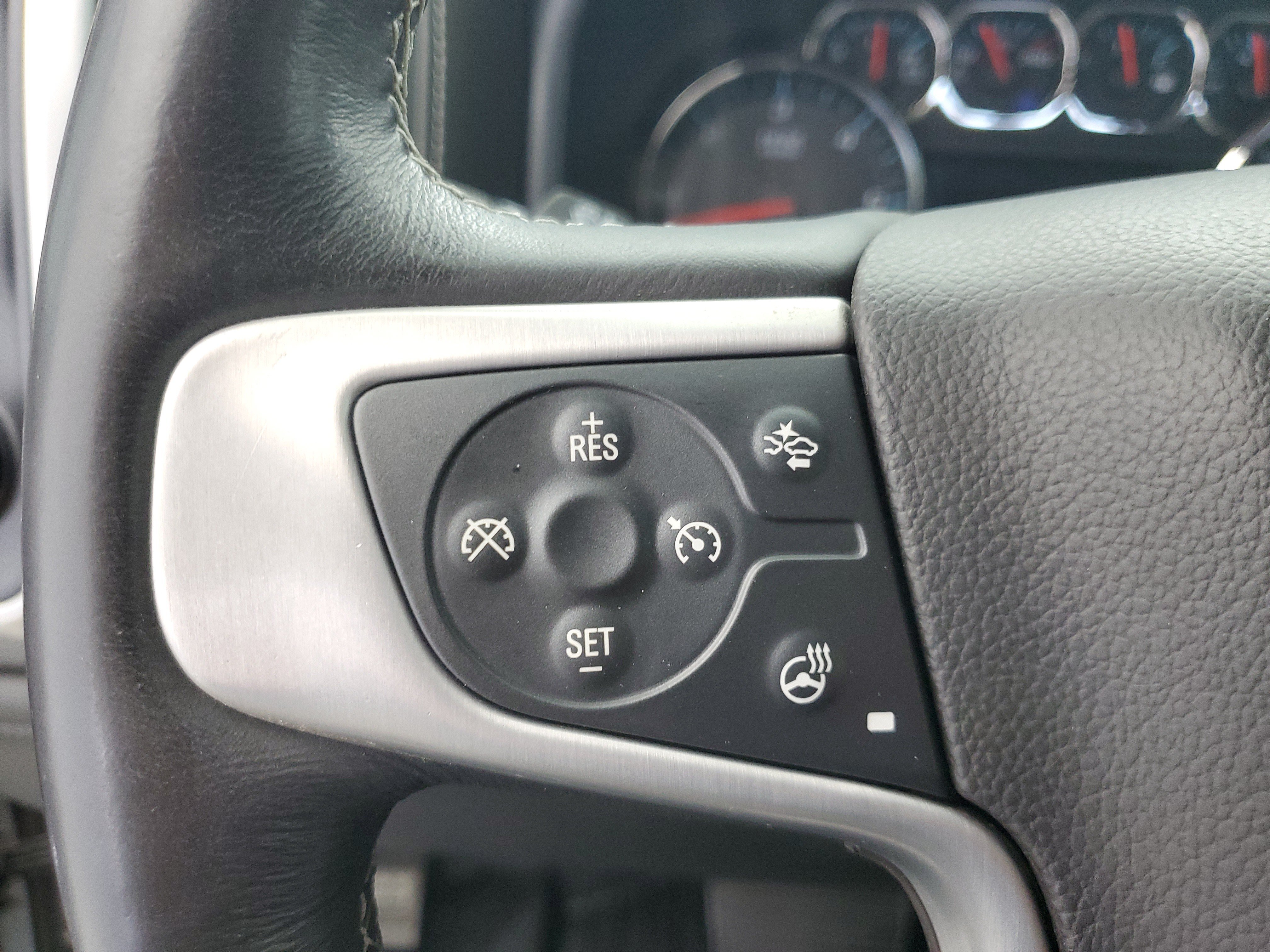 Used 2018 Quicksilver Metallic GMC SLT image 24