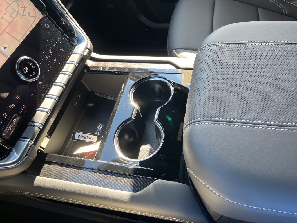 New 2027 Onyx Black GMC Elevation image 19