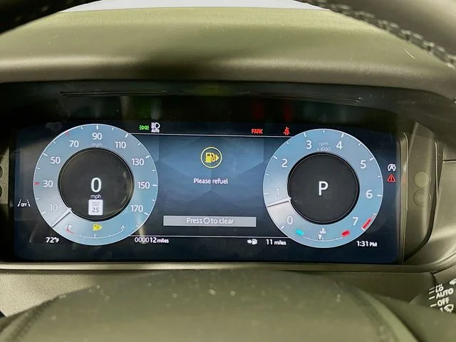 Certified Used 2026  Land Rover Dynamic SE image 13