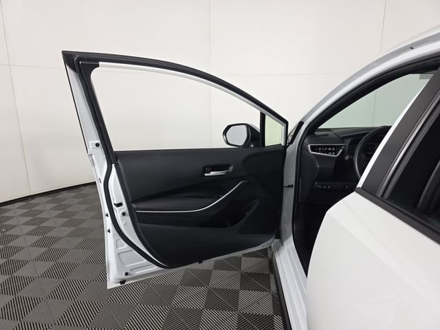 Used 2024 Pearl Toyota SE image 21
