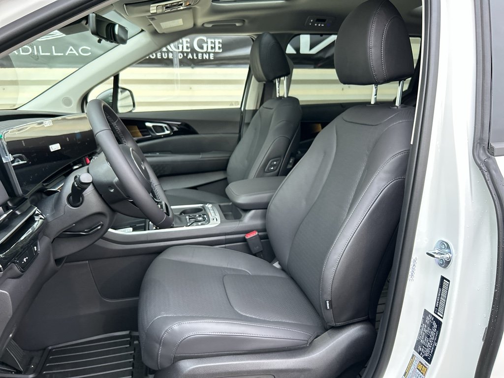 New 2026 Snow White Pearl Kia SX Prestige image 10