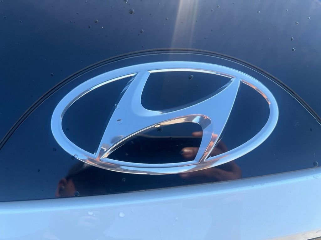 Used 2024 White Hyundai SEL image 10