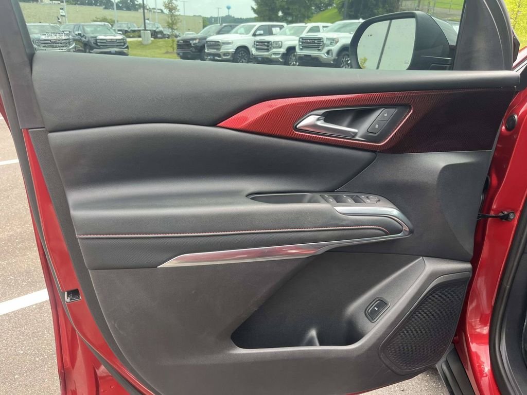 Used 2024 Red Chevrolet Z71 image 14