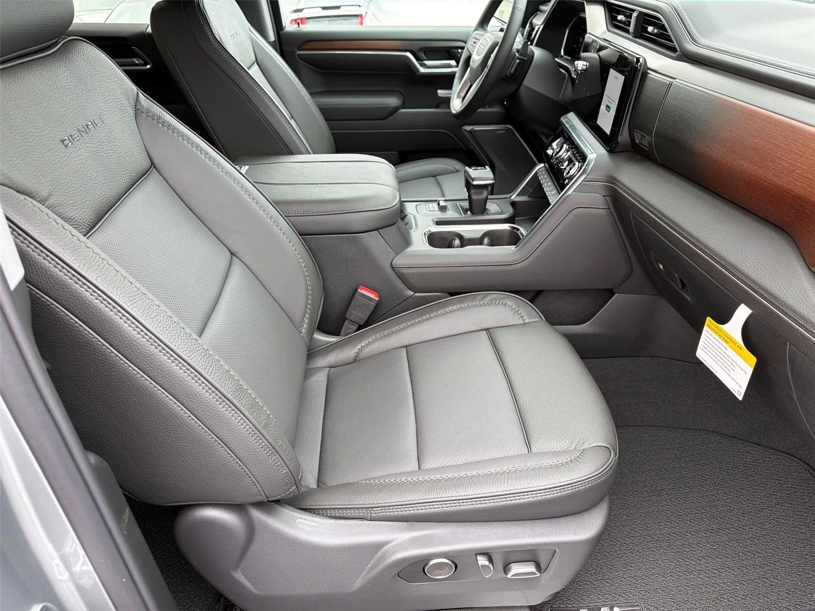 2026 GMC Sierra 1500 Denali - Photo 10