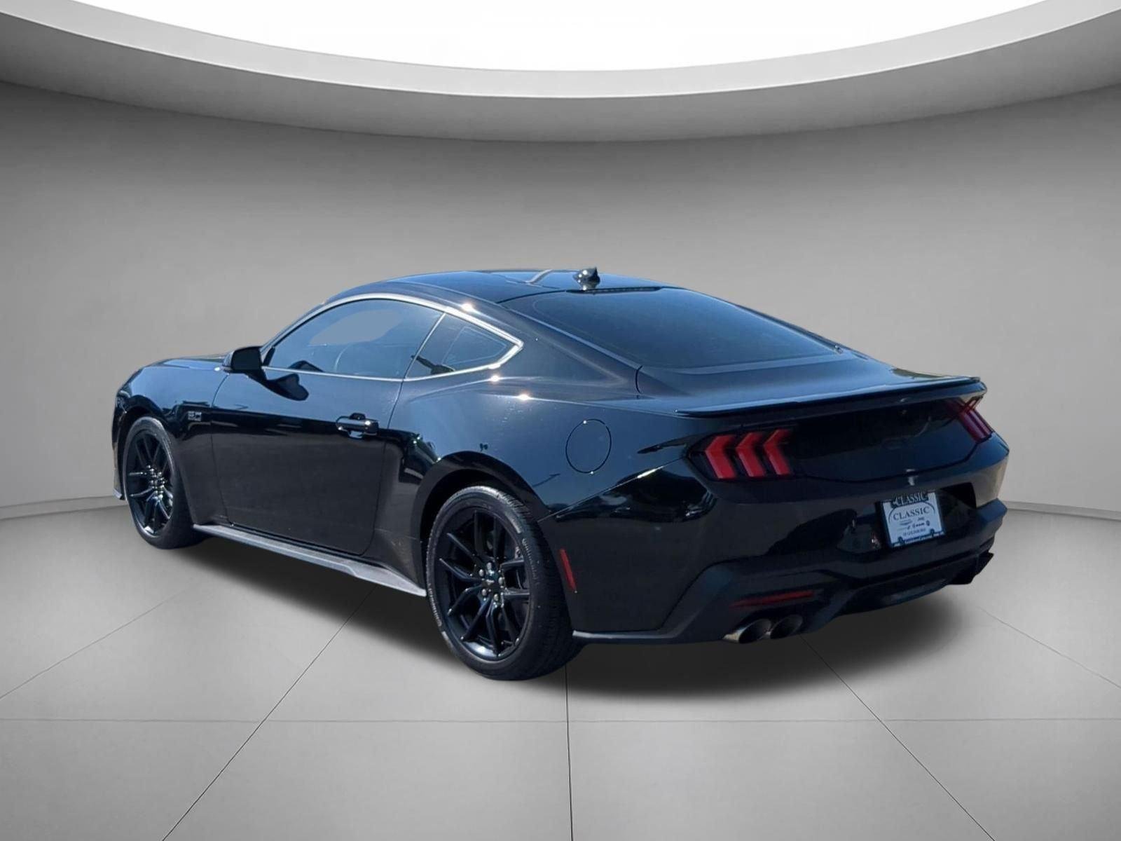 Used 2025 Shadow Black Ford GT Premium image 3