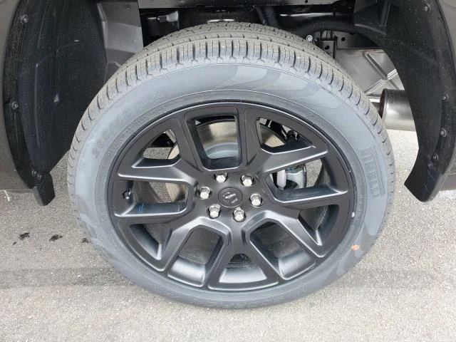 New 2026 Diamond Black Crystal Pearl-Coat Exterior Paint RAM Laramie image 29