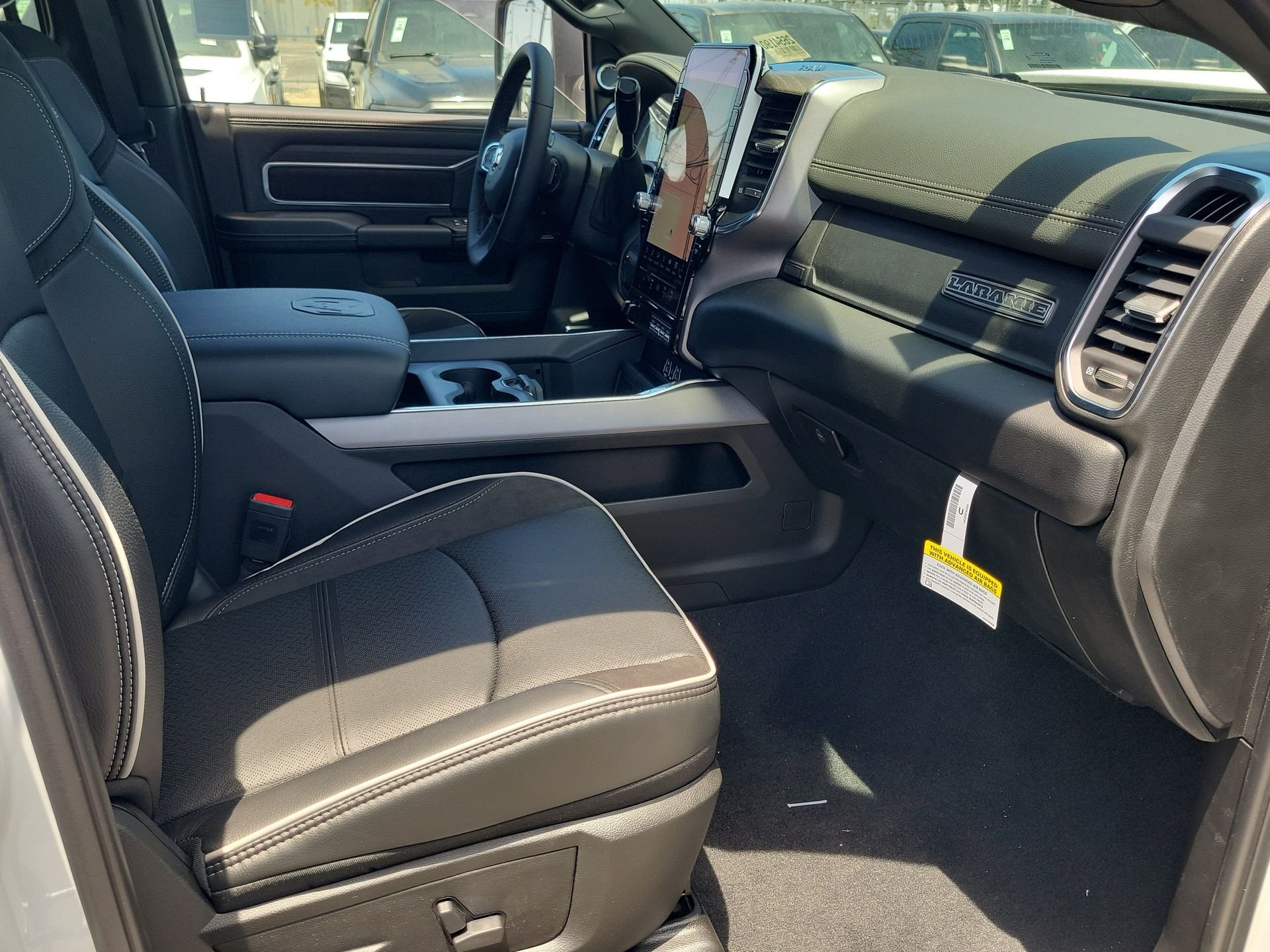 New 2026 Bright White Clear-Coat Exterior Paint RAM Laramie image 17