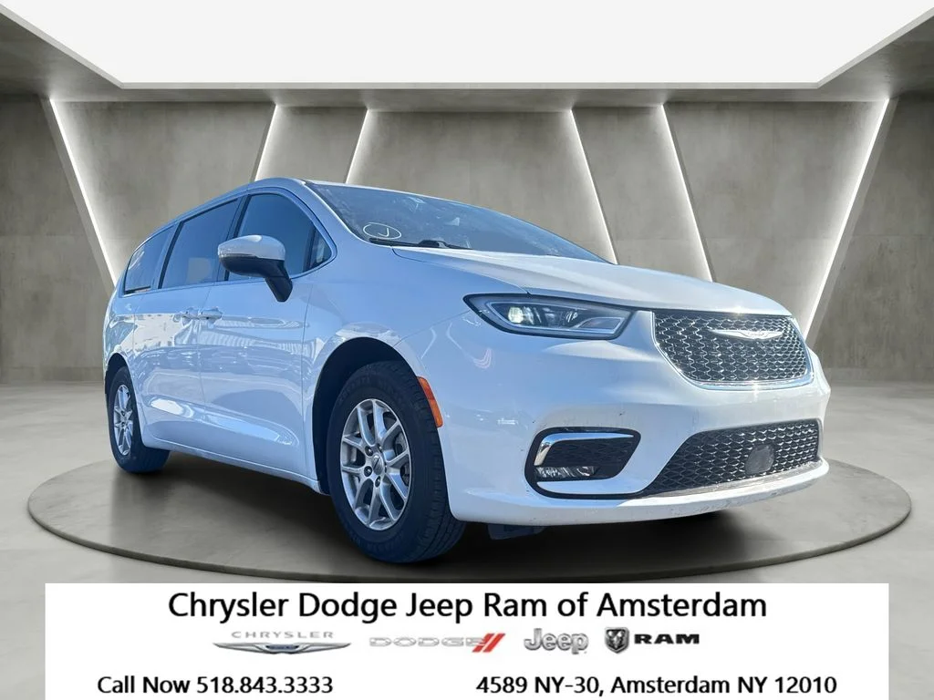 Used 2023 White Chrysler Touring image 1