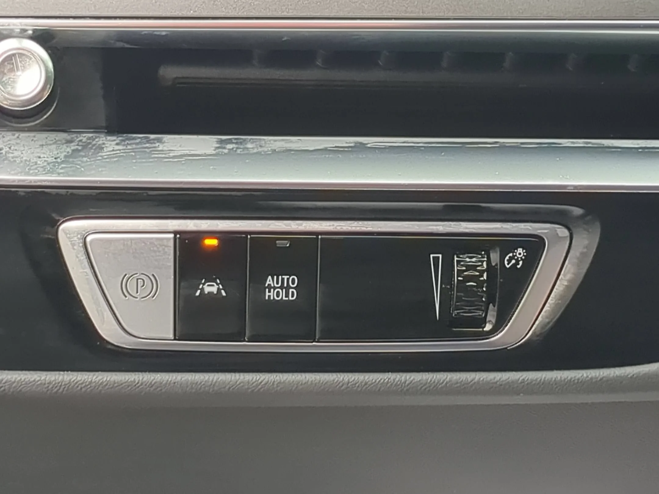 2024 Cadillac LYRIQ Tech - Photo 17