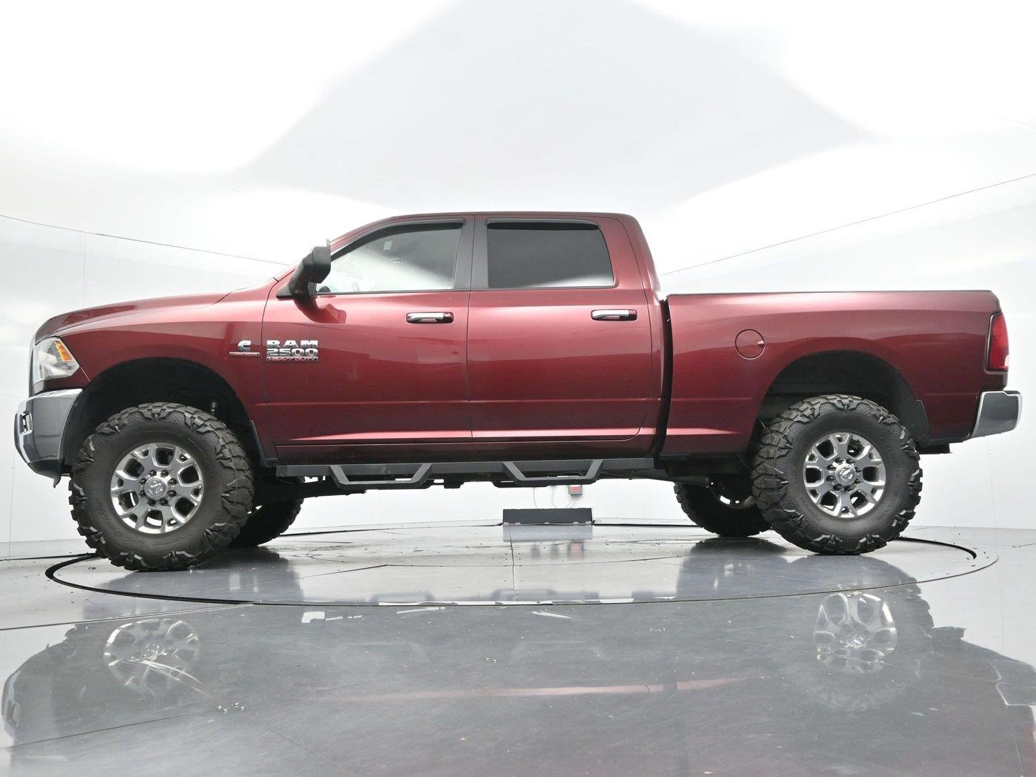 Used 2017 Delmonico Red Pearlcoat Ram Big Horn image 43