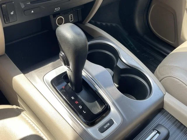 Used 2019  Honda EX-L image 32